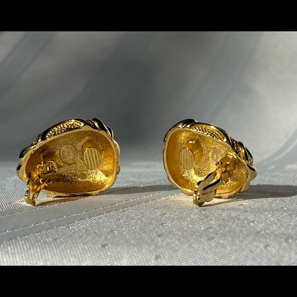 Barrera For Avon Designer Gold Tone Chunky Clip-on Earrings Vintage - Picture 9 of 16